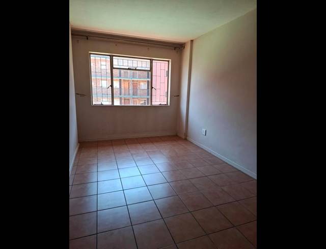 2 BEDROOM PROPERTY TO RENT IN DIE HOEWES